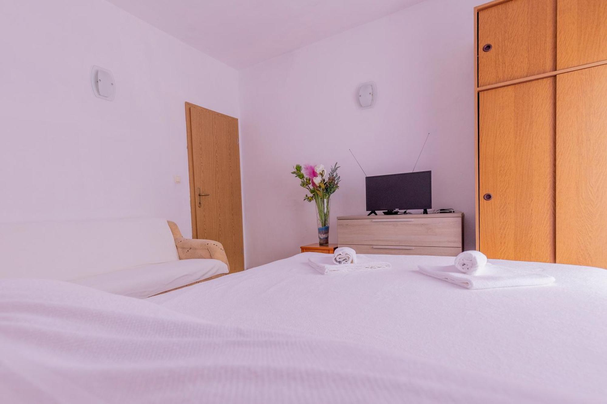 Apartments By The Sea Zuronja, Peljesac - 10137 Brijesta Стая снимка