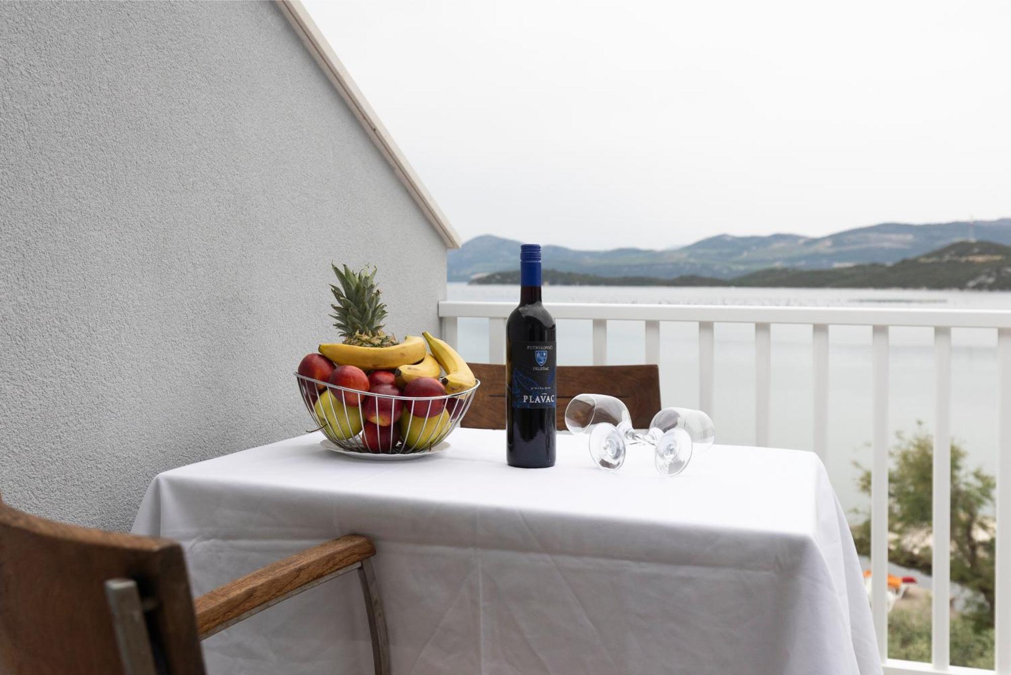 Apartments By The Sea Zuronja, Peljesac - 10137 Brijesta Екстериор снимка